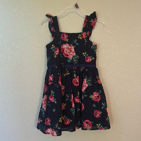 Girls dress size 6/6x from Sam’s. - Picture 1 of 3
